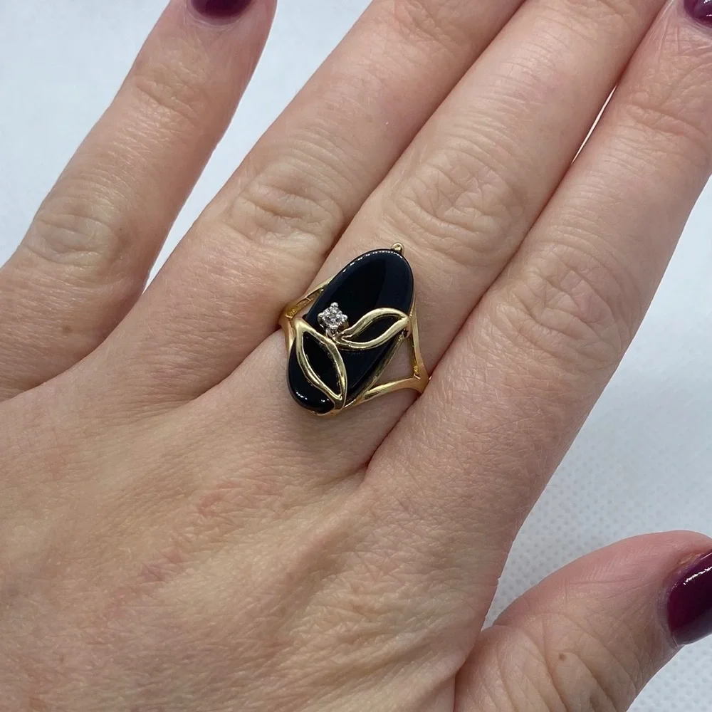 10k gold onyx ring with diamond accent